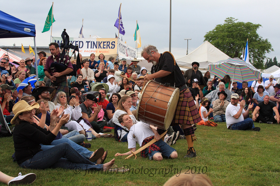 Wicked Tinkers Drummer in Audience
